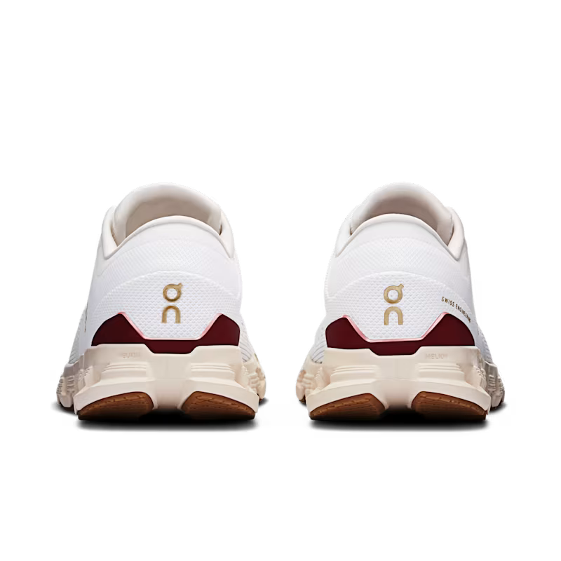 On running X 4 'Pearl Ivory'